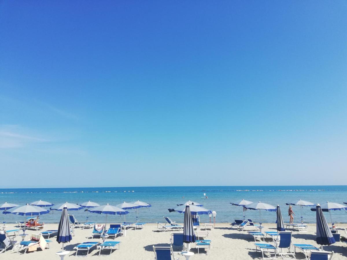 Attico Fronte Mare Apartment Мартинсикуро Екстериор снимка