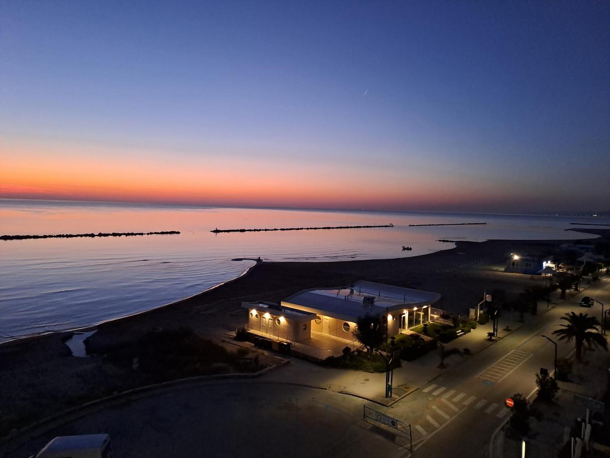 Attico Fronte Mare Apartment Мартинсикуро Екстериор снимка