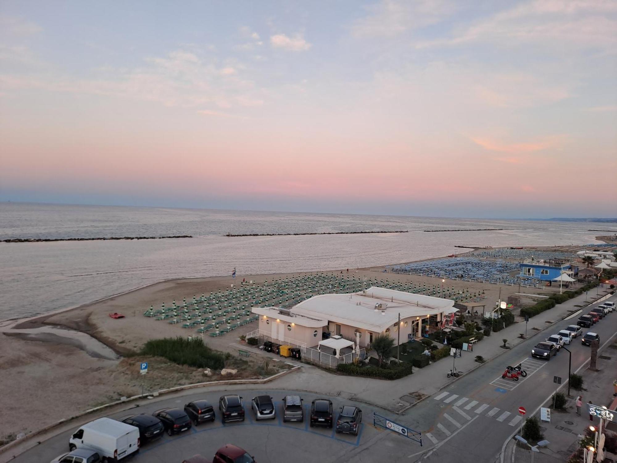 Attico Fronte Mare Apartment Мартинсикуро Екстериор снимка